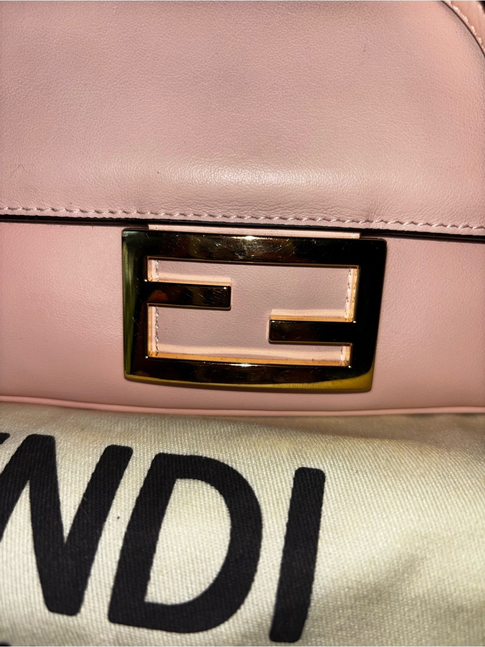 Fendi Pink Baguette Shoulder Bag Full Set - Picture 2 of 16